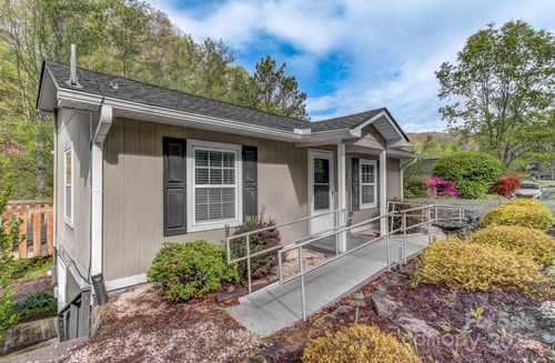 5221 Gerton Hwy, Gerton, NC, 28735-9736 | Card Image