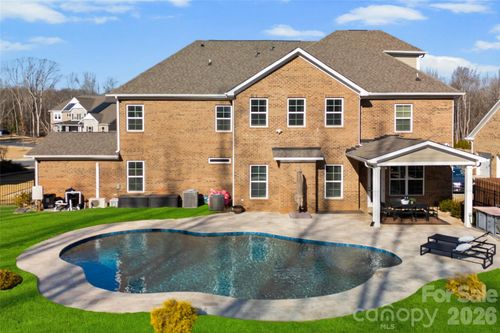 617 Brown Creek Dr, Weddington, NC, 28104-9377 | Card Image