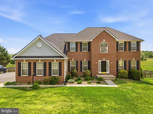 300 Spruce Hill Way, CHARLES TOWN, WV, 25414-5949 | Card Image