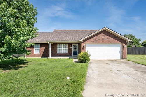 5802 Quarter Ct, Jeffersonville, IN, 47130-8895 | Card Image
