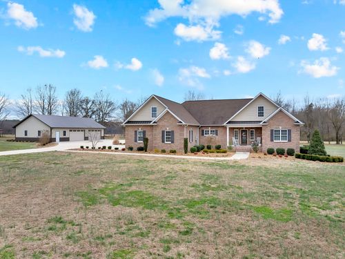 5765 Spring Creek Rd, Tullahoma, TN, 37388-5531 | Card Image