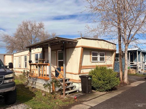928 Warner Ave, Lewiston, ID, 83501-5033 | Card Image