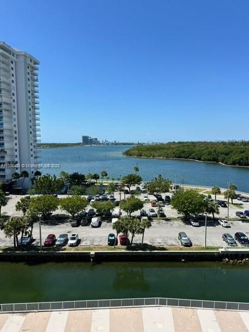 apt-806-400 Kings Point Dr, Sunny Isles Beach, FL, 33160-4735 | Card Image