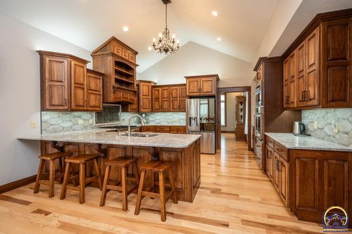 7630 Se Berryton Rd, Berryton, KS, 66409-9826 | Card Image