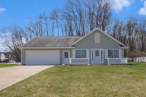 928 Brinton Rd, Lake Isabella, MI, 48893-7601 | Card Image