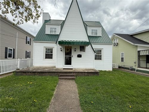 310 Barkwill St, Saint Marys, WV, 26170-1307 | Card Image