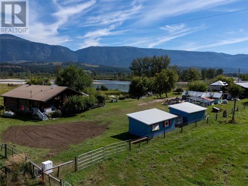 8572 Yellowhead Highway S, Little Fort, BC, V0E2C0 | Card Image