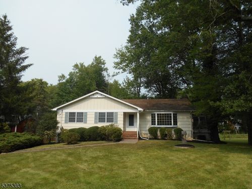 4 Sage Dr, Warren, NJ, 07059-5322 | Card Image