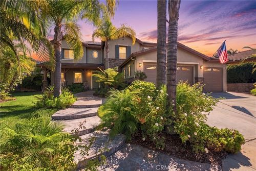 365 Charles Swisher Ct, Fallbrook, CA, 92028-2586 | Card Image