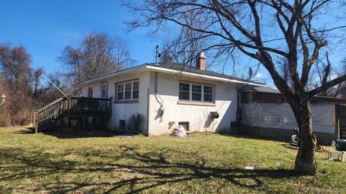 158 Schlueter Dr, East Fishkill, NY, 12533-7605 | Card Image