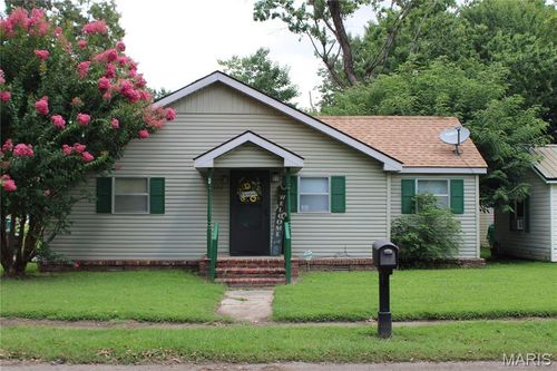 322 W 11th St, Caruthersville, MO, 63830-1814 | Card Image