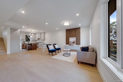 3-7893 2nd St, Burnaby, BC, V3N0K2 | Card Image