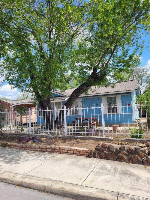 326 S San Joaquin Ave, San Antonio, TX, 78237-1970 | Card Image