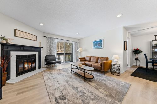 10746 Toledo Ct, Bloomington, MN, 55437-2870 | Card Image