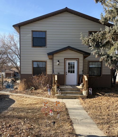 122 E Richland Ave, Shelby, MT, 59474-2102 | Card Image
