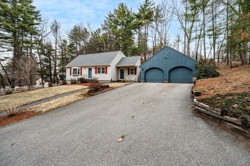 4 Joanne St, Merrimack, NH, 03054-2868 | Card Image