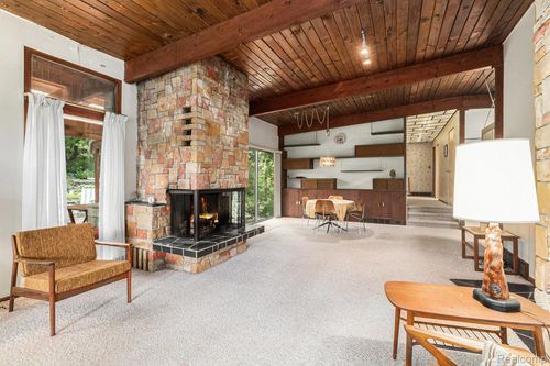 3192 Paint Creek Dr, Oakland, MI, 48363-2723 | Card Image