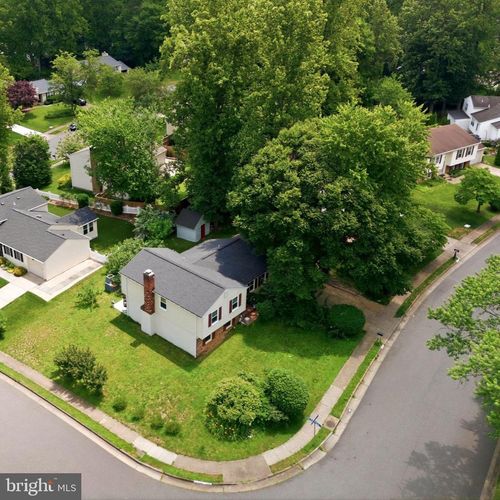 5141 Bradfield Dr, ANNANDALE, VA, 22003-4013 | Card Image