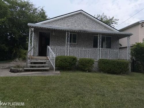 58745 Chennault Dr, New Haven, MI, 48048-2705 | Card Image