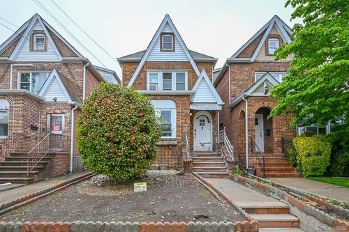 16-04 149th Street, New York, NY, 11357 | Card Image