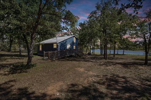 131 Moccasin Bend Dr, Smithville, TX, 78957-4937 | Card Image