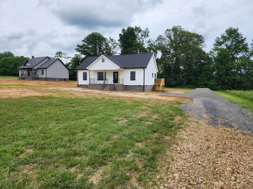 512 Pleasant Hill Rd, Lafayette, TN, 37083-3113 | Card Image