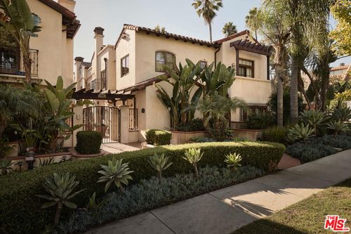 8-908 17th St, Santa Monica, CA, 90402 | Card Image