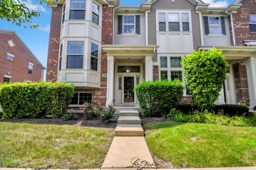 0N062 Forsythe Ct, Winfield, IL, 60190-1735 | Card Image