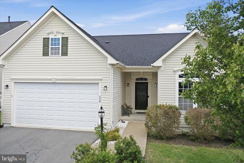 229 Stephens Run St, STEPHENS CITY, VA, 22655-2884 | Card Image