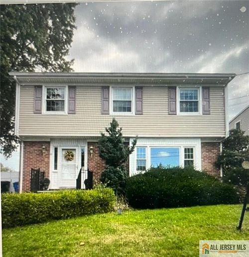 139 Bergen St, Woodbridge, NJ, 07095-1802 | Card Image