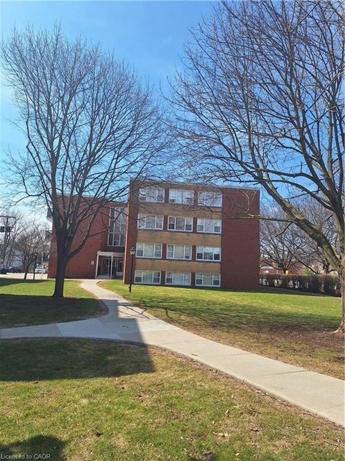 303-2052 Courtland Dr, Burlington, ON, L7R1R8 | Card Image