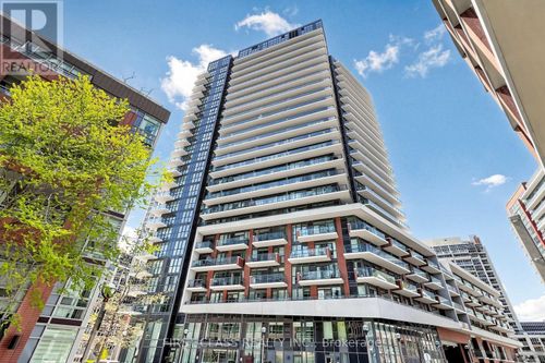 635-38 Iannuzzi St, Toronto, ON, M5V0S2 | Card Image