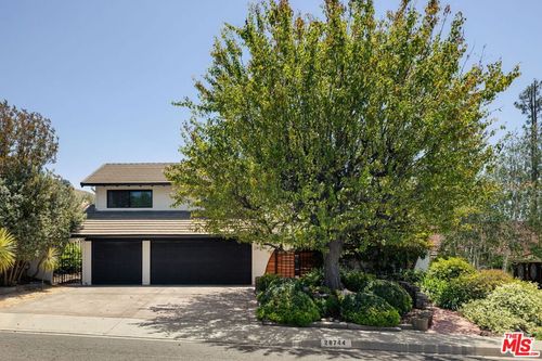 28744 Aries St, Agoura Hills, CA, 91301-1711 | Card Image