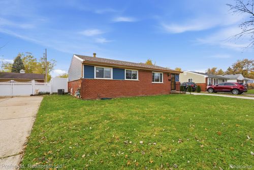 9358 Karen St, Romulus, MI, 48174-1505 | Card Image