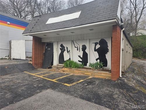 501 Airport Rd, Ferguson, MO, 63135-1930 | Card Image