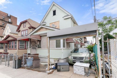 40 59th St, Woodside, NY, 11377-4837 | Card Image