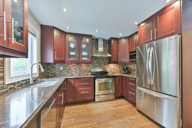 1221 Grandview Dr, House other with 5 bedrooms, 4 bathrooms and 4 parking in Oakville ON | Image 13