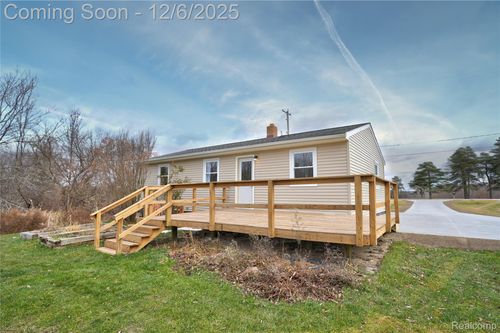 2055 N Baxter Rd, Davison, MI, 48423-8152 | Card Image