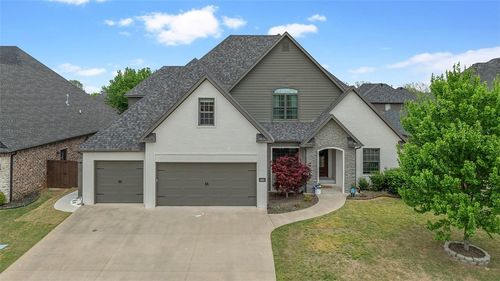 609 Se Hendrix St, Bentonville, AR, 72712-4166 | Card Image