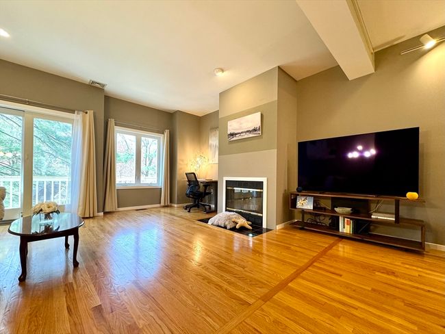 8 - 8 Kendalls Ml, Condo with 2 bedrooms, 2 bathrooms and 1 parking in Woburn MA | Image 5