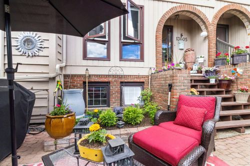 13005 6 St Sw, Calgary, AB, T2W4J8 | Card Image