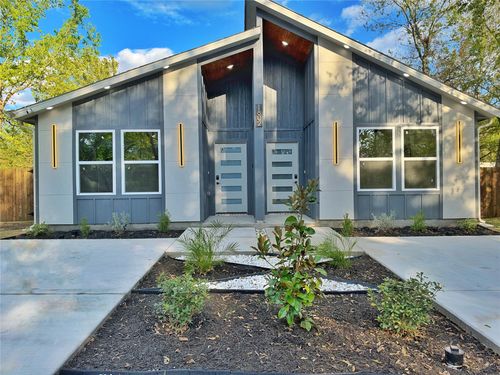 a-1802 Division Street, Commerce, TX, 75428 | Card Image