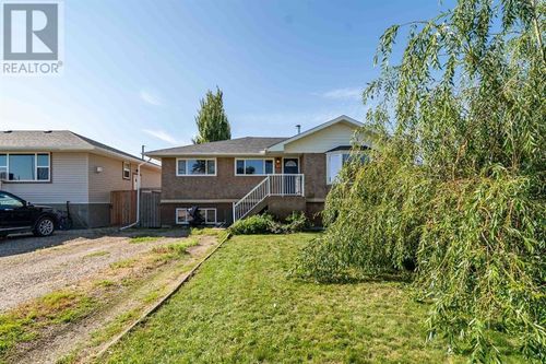 109 3 Ave N, Vauxhall, AB, T0K2K0 | Card Image