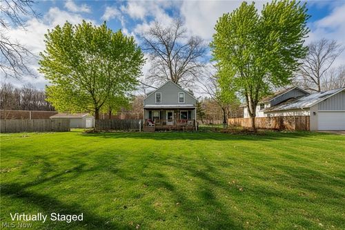 27711 Southern Ave, North Olmsted, OH, 44070-4952 | Card Image