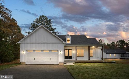 564 Currioman Dr, Montross, VA, 22520-4106 | Card Image