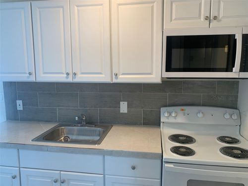 a-2035 Jefferson St, Hollywood, FL, 33020-6909 | Card Image