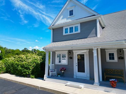 e-425 Main St, Wareham, MA, 02571-4100 | Card Image