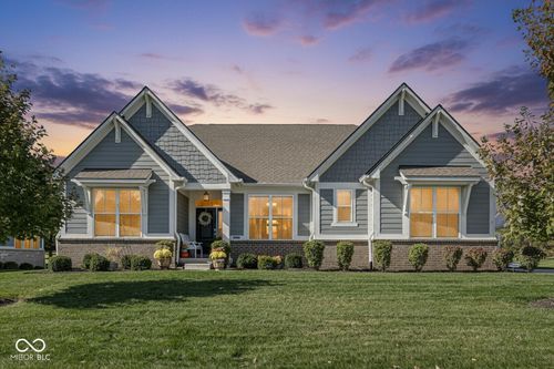 18903 Stonebluff Ln, Noblesville, IN, 46062-6154 | Card Image