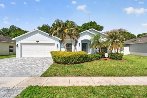 2105 46th Ave, Vero Beach, FL, 32966-2268 | Card Image