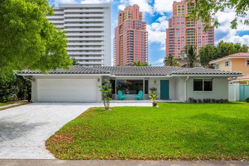 2112 Ne 32nd Ave, Fort Lauderdale, FL, 33305-1855 | Card Image